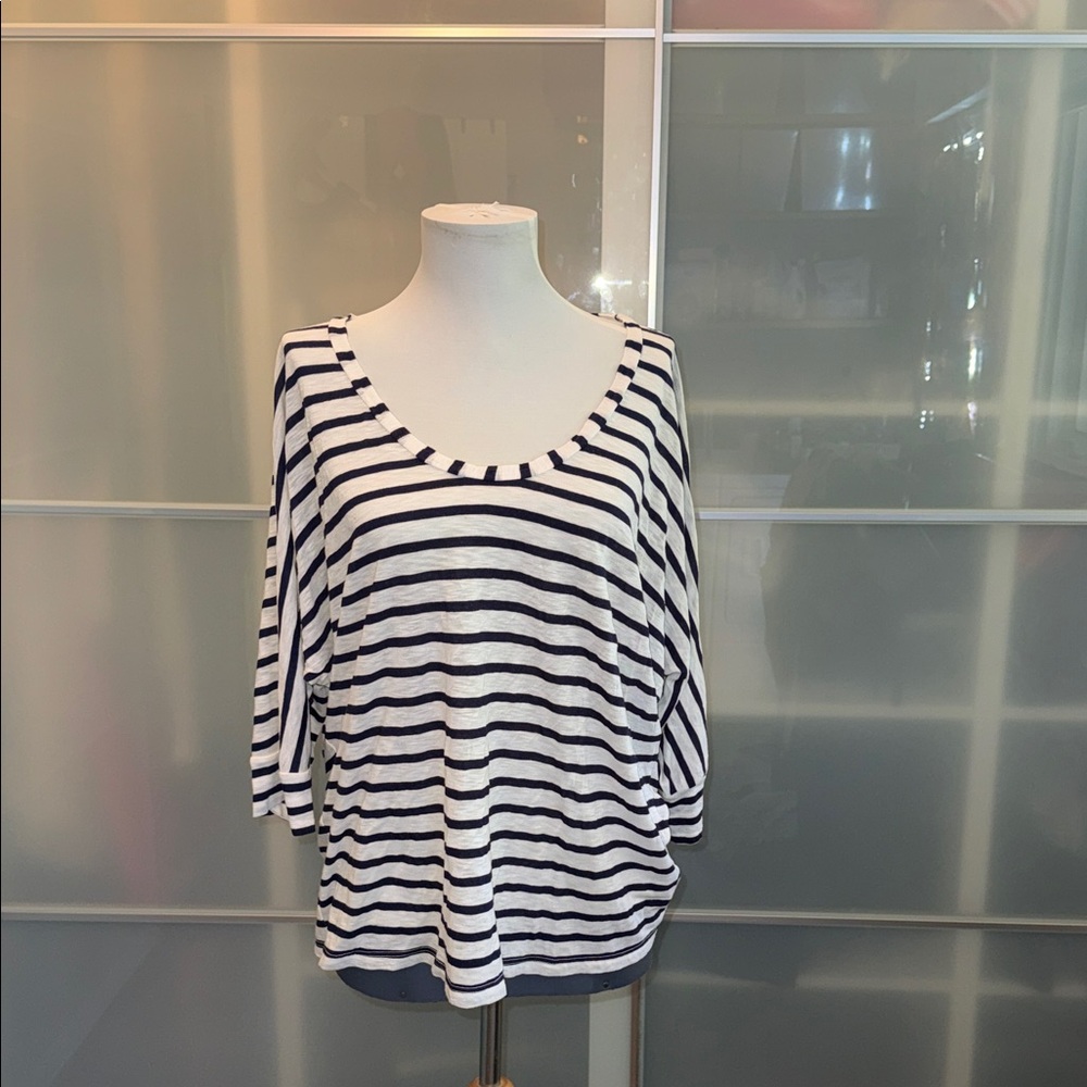 Splendid Black and White Striped 3/4 length Sleeve Top size medium.